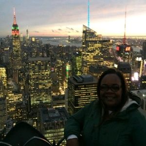 Meet your Posher, Lois